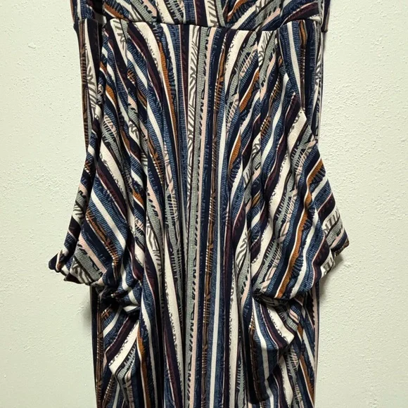 BCBG Generation Dress w Pockets - Picture 5 of 9
